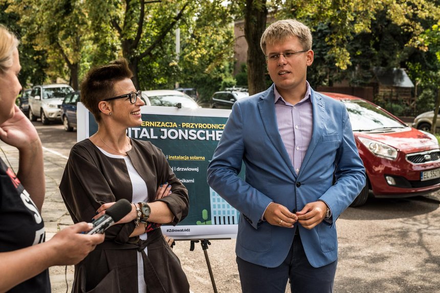 O efektach remontu w Miejskim Centrum Medycznym im. K. Jonschera przy ul. Przyrodniczej informował Adam Wieczorek (PO), przewodniczący Komisji Ochrony Zdrowia i Opieki Społecznej Rady Miejskiej w Łodzi.