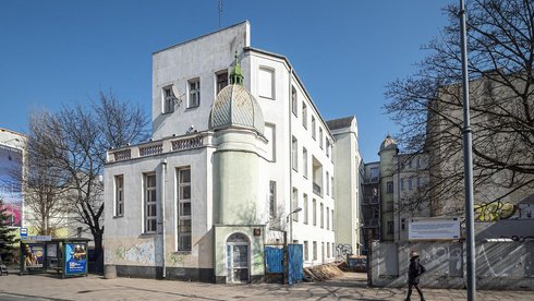 Przy ulicy Zachodniej 56 na początku XX wieku mieścił się zakład kąpielowy „Centralne Kąpiele” Hersza Offenbacha, po II wojnie światowej łaźnia miejska. fot. Stefan Brajter