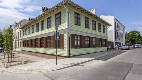 Drewniany dom na rogu ulic Łowickiej i Przędzalnianej fot. z arch. UMŁ