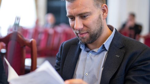 Bartosz Domaszewicz, przewodniczący Doraźnej Komisji ds. Transportu Witold Ancerowicz, UMŁ