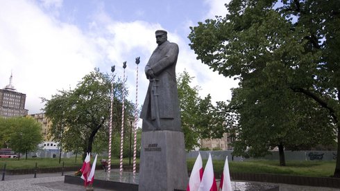 W Łodzi uczczono 85. rocznicę śmierci marszałka Józefa Piłsudskiego. fot. Andrzej Janecki