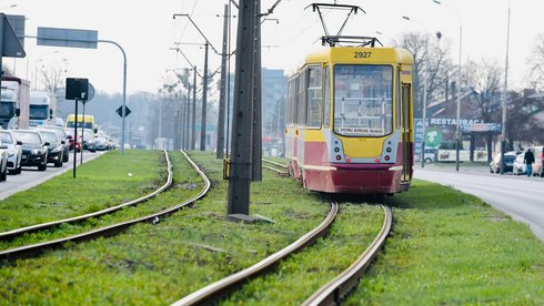 W wakacje remont torowiska na al. Włókniarzy. Zmienionymi trasami pojadą linie 8 i 16 mat. ZDiT