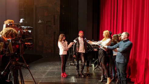 Moniuszko Inaczej, czyli XIX-wieczne arie w aranżacjach swing, rock, reggaeton aż po elektroniczny dubstep mat. prasowe