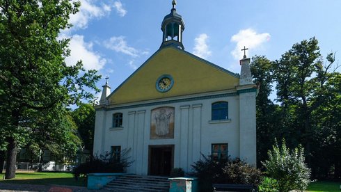 Drewniany, zabytkowy kościół z Nowosolnej stoi od 2006 roku na terenie Skansenu Łódzkiej Architektury Drewnianej na terenie Centralnego Muzeum Włókiennictwa w Łodzi fot. Paweł Łacheta / UMŁ