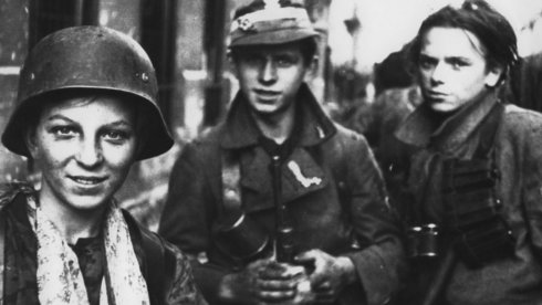 Powstańcy warszawscy z oddziałów harcerskich AK