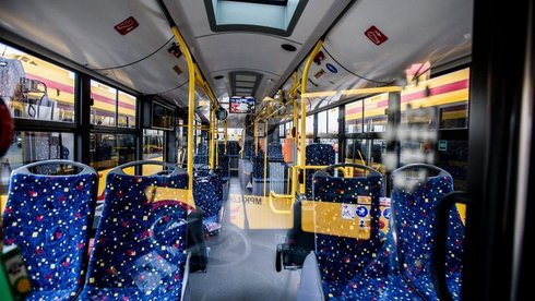 Po Łodzi będzie kursować 30 nowych, niskopodłogowych, klimatyzowanych, dostosowanych do potrzeb osób z niepełnosprawnościami tramwajów, fot. ilustracyjne z Archiwum UMŁ
