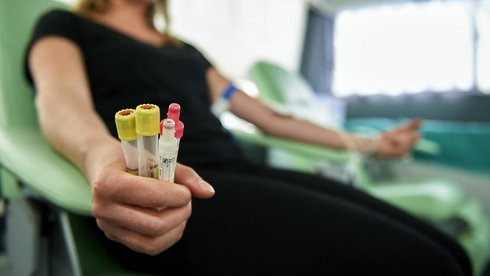 Oddawanie krwi jest szczególnie ważne w wakacje, kiedy ze względu na wyjazdy rekreacyjne spada liczba dawców, a potrzeby w każdym miesiącu są jednakowe. fot. Radosław Jóźwiak